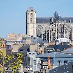 Escale Au Coeur Du Mans, Entre Gare Et Centre